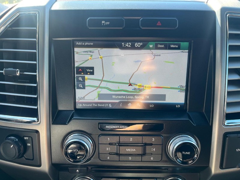 Ford F-150 Vehicle Full-screen Gallery Image 23