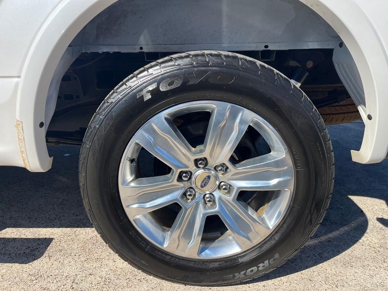 Ford F-150 Vehicle Full-screen Gallery Image 27