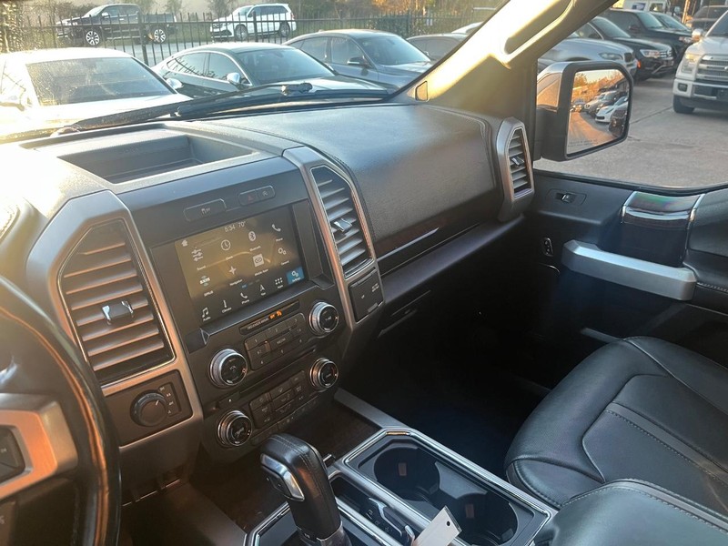 Ford F-150 Vehicle Full-screen Gallery Image 24