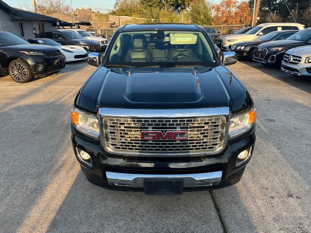 GMC Canyon Vehicle Full-screen Gallery Image 03