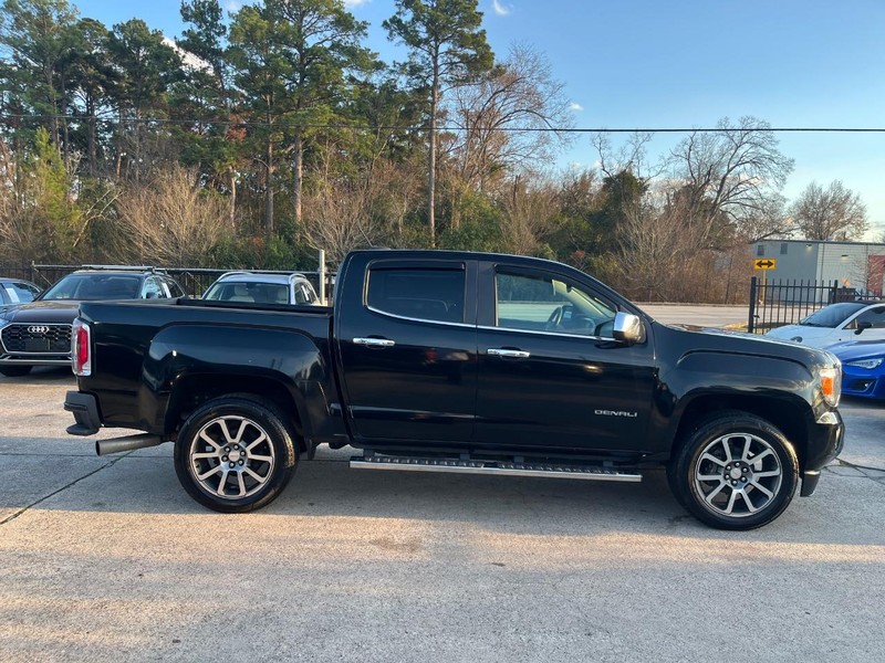 GMC Canyon Vehicle Full-screen Gallery Image 05