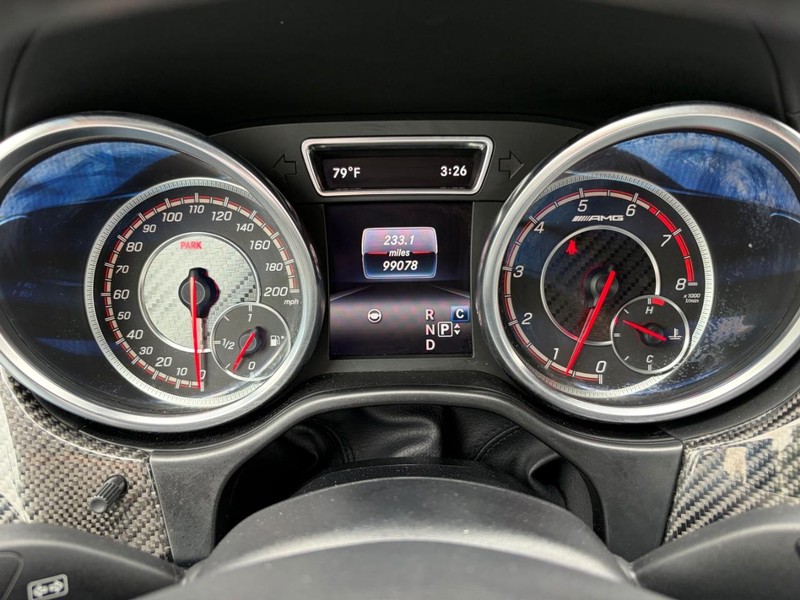 Mercedes-Benz GLS 63 AMG Vehicle Full-screen Gallery Image 22