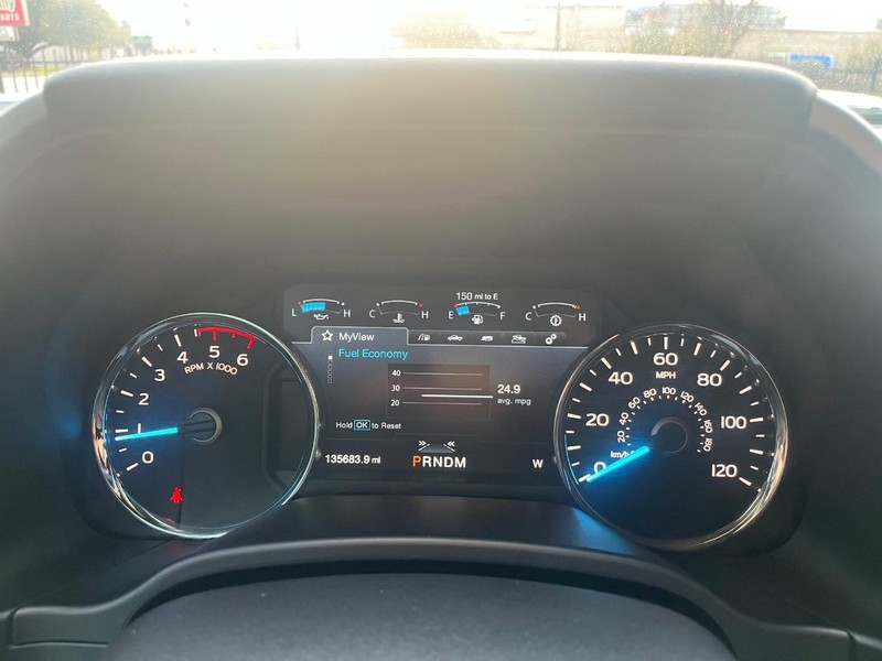 Ford F-150 Vehicle Full-screen Gallery Image 20