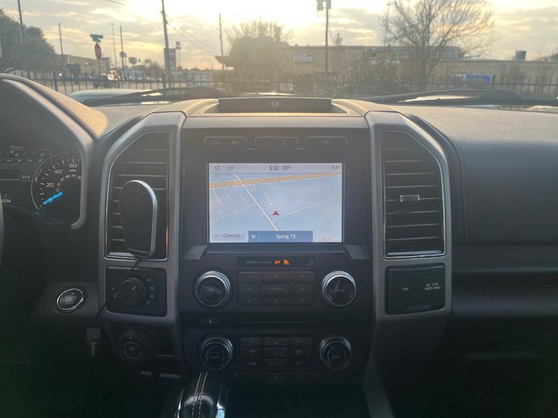 Ford F-150 Vehicle Full-screen Gallery Image 21