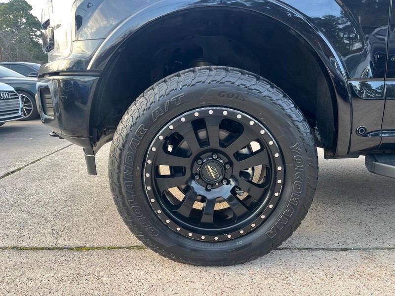 Ford F-150 Vehicle Full-screen Gallery Image 27