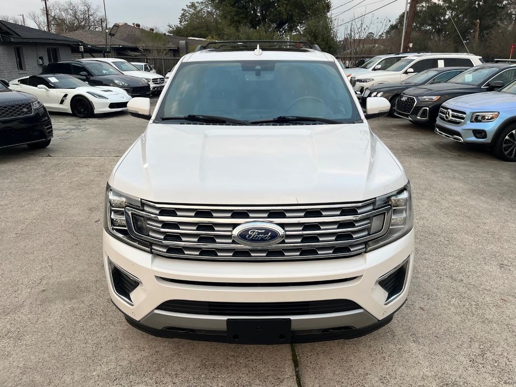 Ford Expedition Max Vehicle Full-screen Gallery Image 03