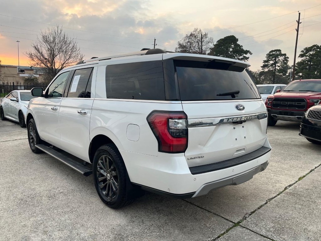 Ford Expedition Max Vehicle Full-screen Gallery Image 08