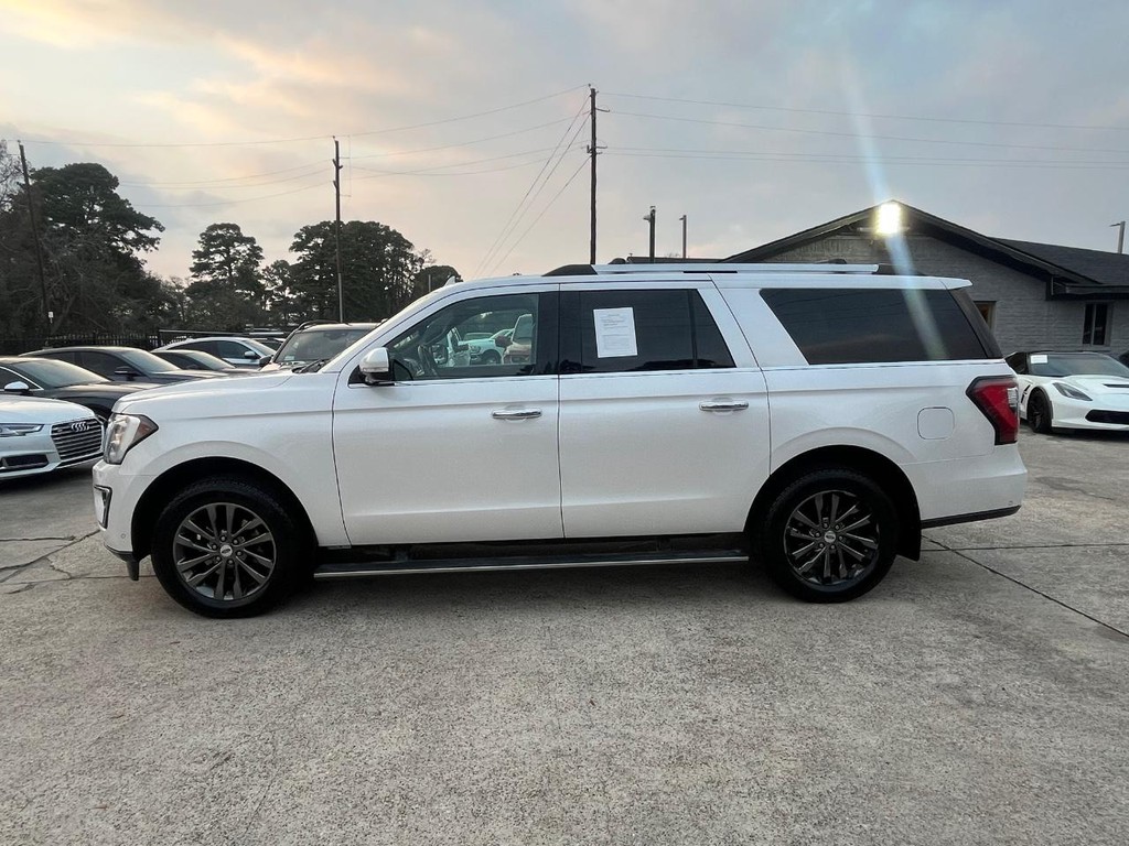 Ford Expedition Max Vehicle Full-screen Gallery Image 09