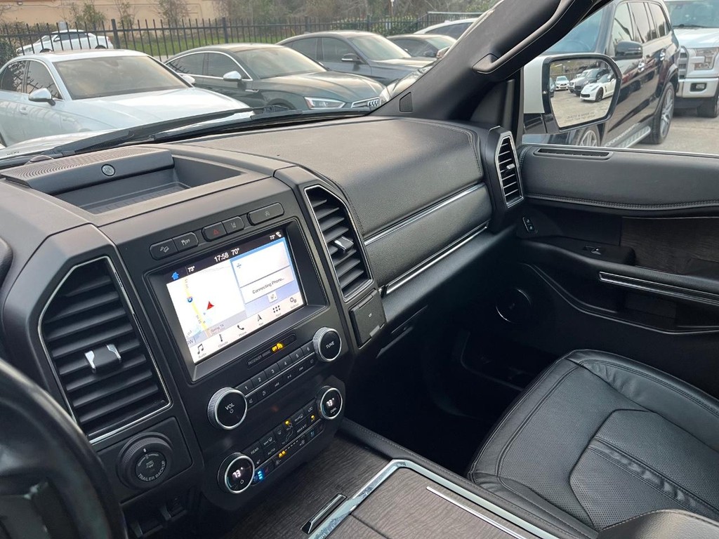 Ford Expedition Max Vehicle Full-screen Gallery Image 29