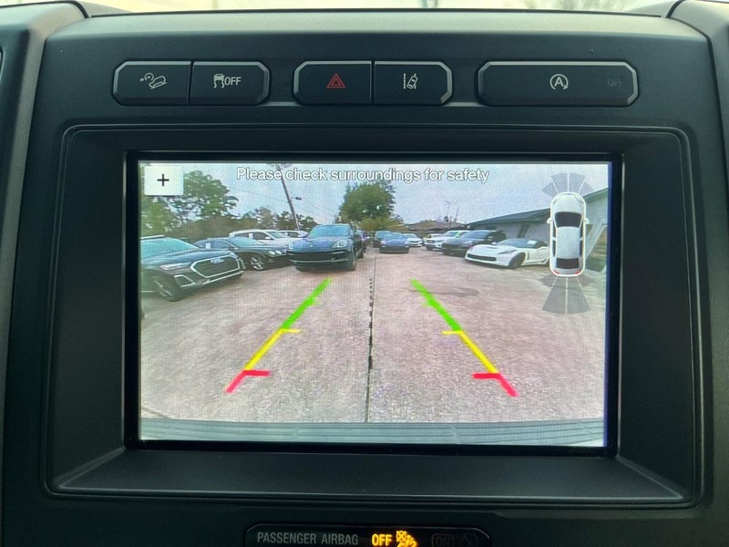 Ford Expedition Max Vehicle Full-screen Gallery Image 27