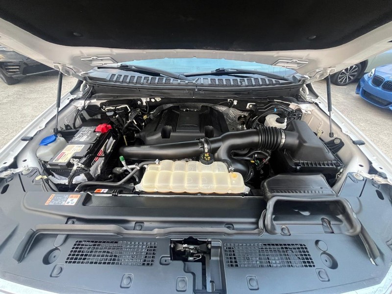 Ford Expedition Max Vehicle Full-screen Gallery Image 31