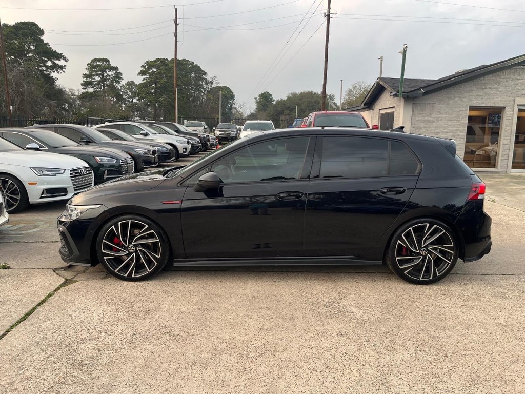 Volkswagen Golf GTI Vehicle Full-screen Gallery Image 09