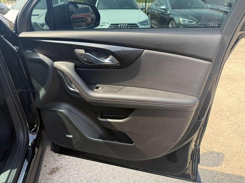 Chevrolet Blazer Vehicle Full-screen Gallery Image 15