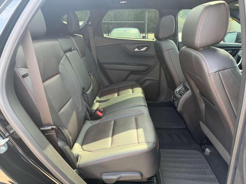 Chevrolet Blazer Vehicle Full-screen Gallery Image 16