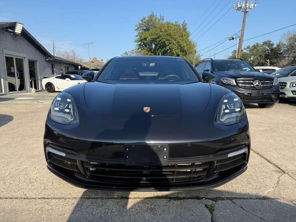 Porsche Panamera Vehicle Full-screen Gallery Image 02