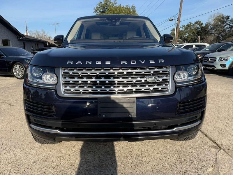 Land Rover Range Rover Vehicle Full-screen Gallery Image 02