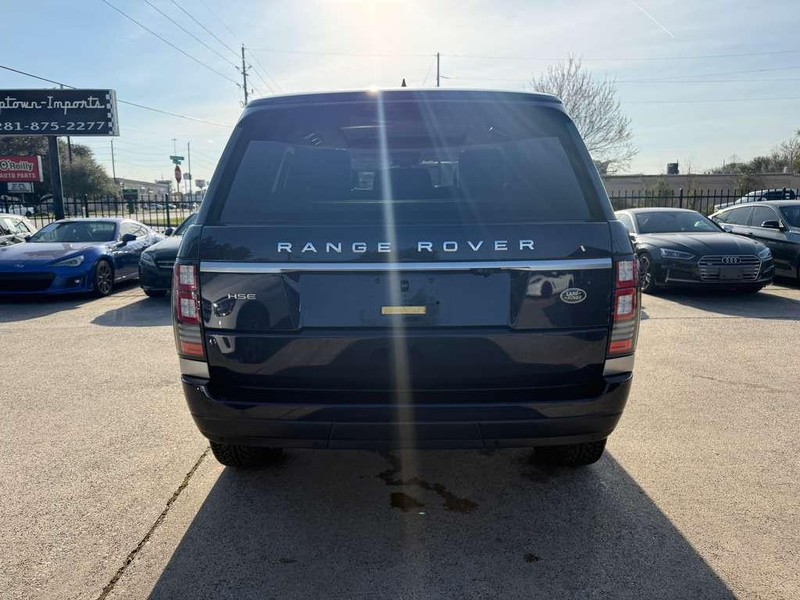 Land Rover Range Rover Vehicle Full-screen Gallery Image 07