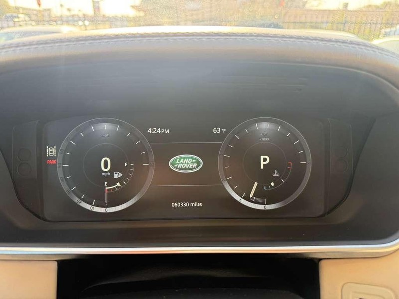 Land Rover Range Rover Vehicle Full-screen Gallery Image 20