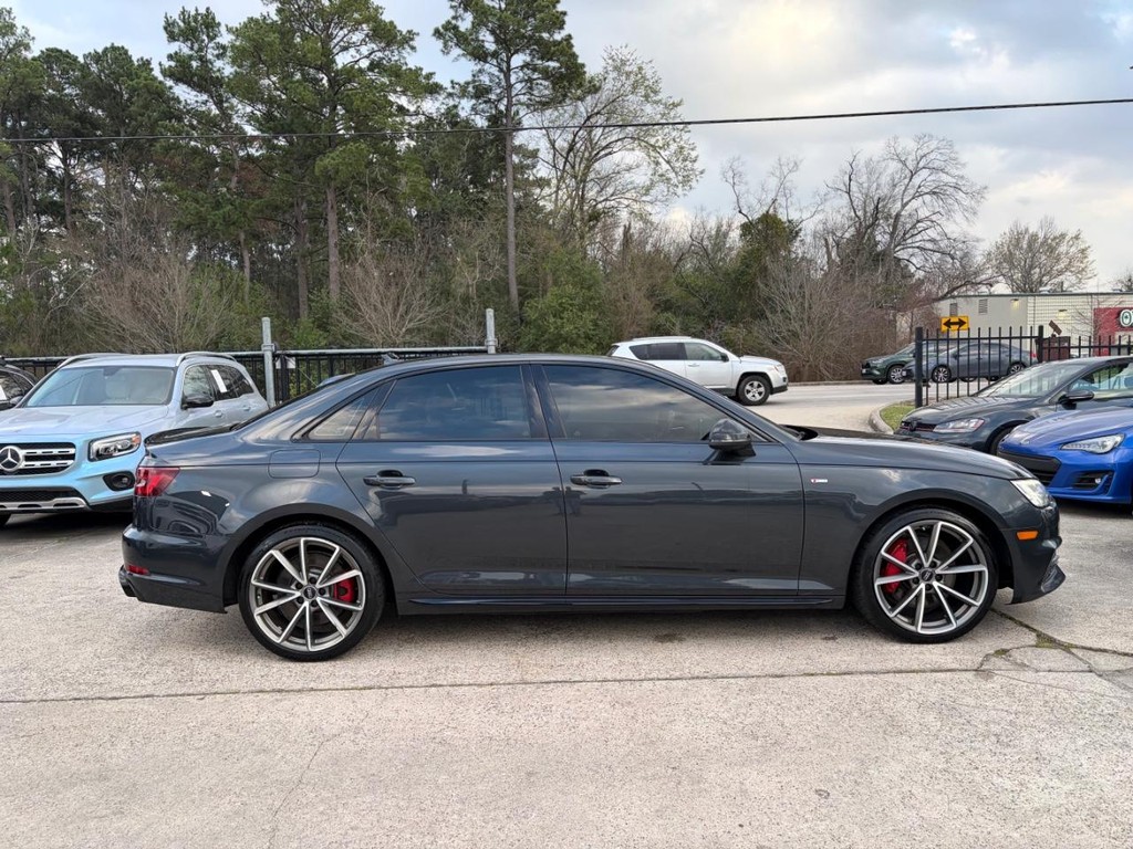 Audi A4 Vehicle Full-screen Gallery Image 05