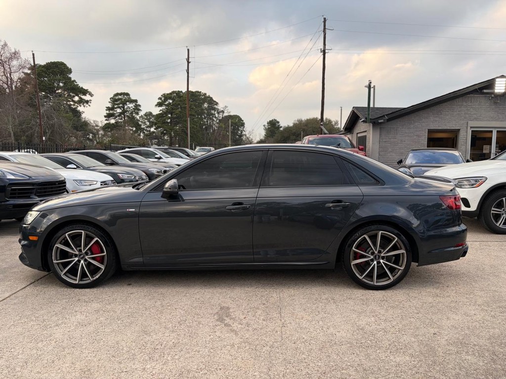 Audi A4 Vehicle Full-screen Gallery Image 09