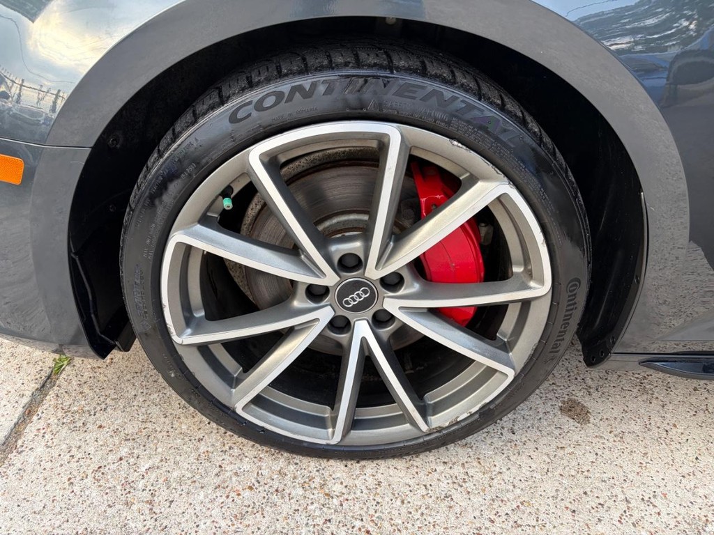 Audi A4 Vehicle Full-screen Gallery Image 28