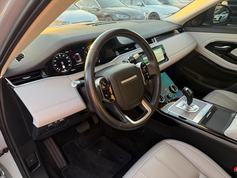 Land Rover Range Rover Evoque Vehicle Full-screen Gallery Image 10