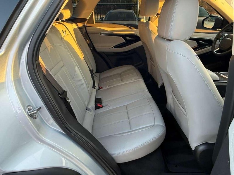 Land Rover Range Rover Evoque Vehicle Full-screen Gallery Image 15