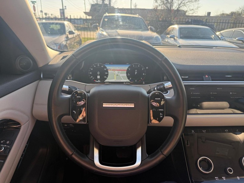 Land Rover Range Rover Evoque Vehicle Full-screen Gallery Image 18