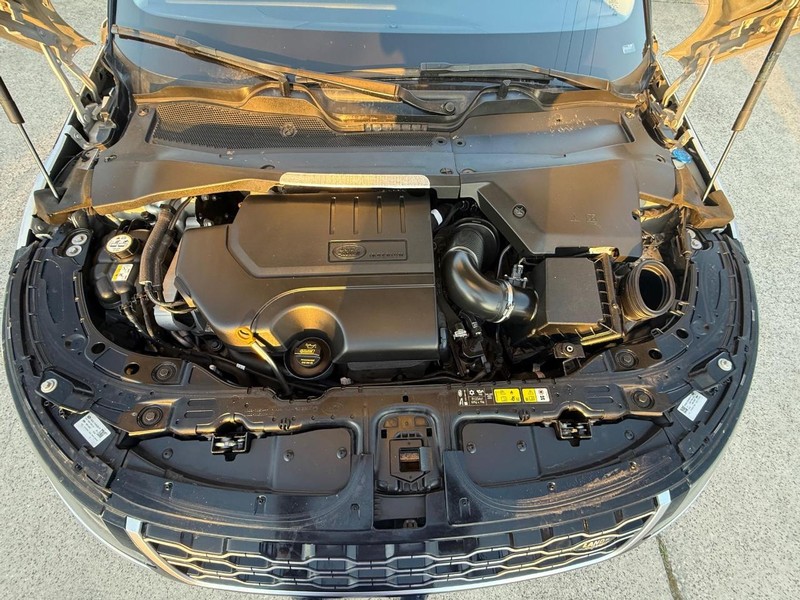 Land Rover Range Rover Evoque Vehicle Full-screen Gallery Image 27