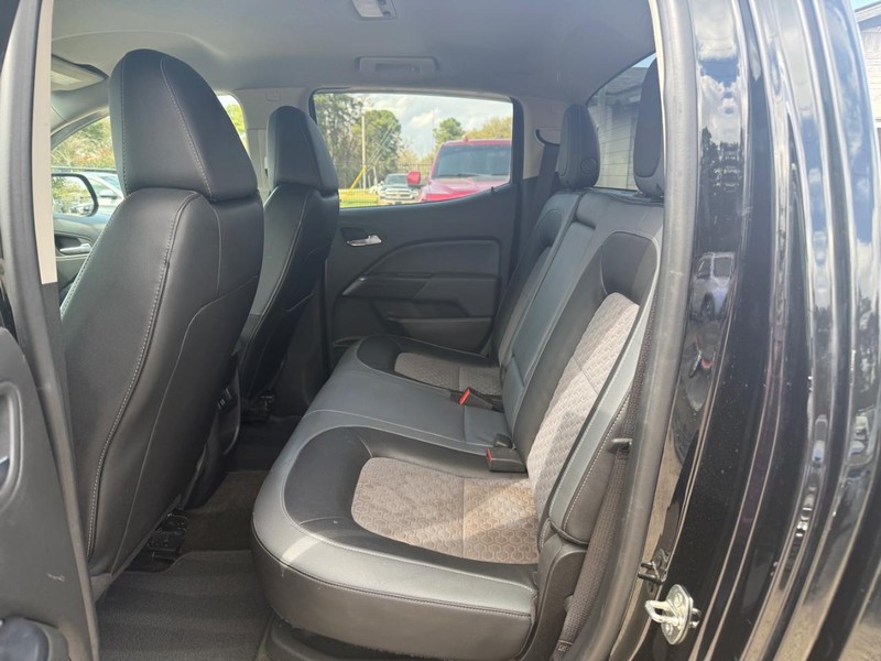 Chevrolet Colorado Vehicle Full-screen Gallery Image 18