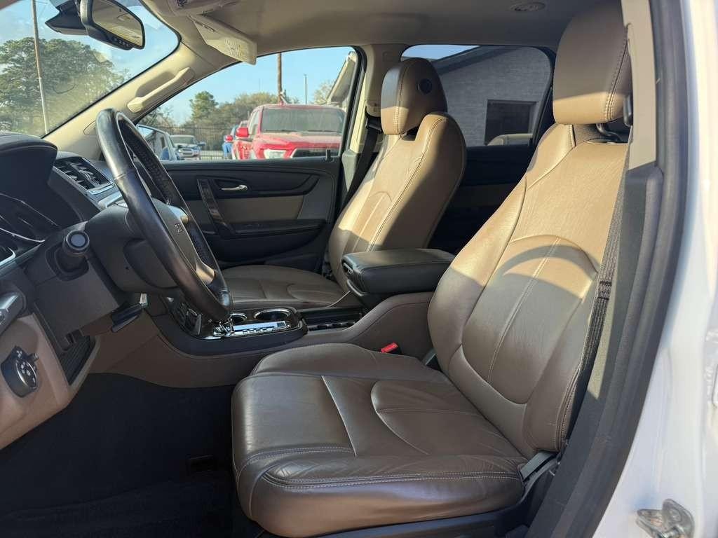 GMC Acadia Limited Vehicle Full-screen Gallery Image 11