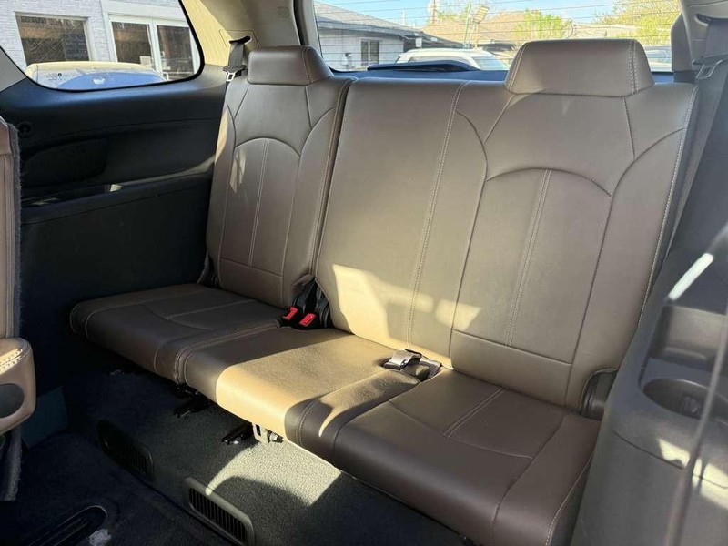 GMC Acadia Limited Vehicle Full-screen Gallery Image 20