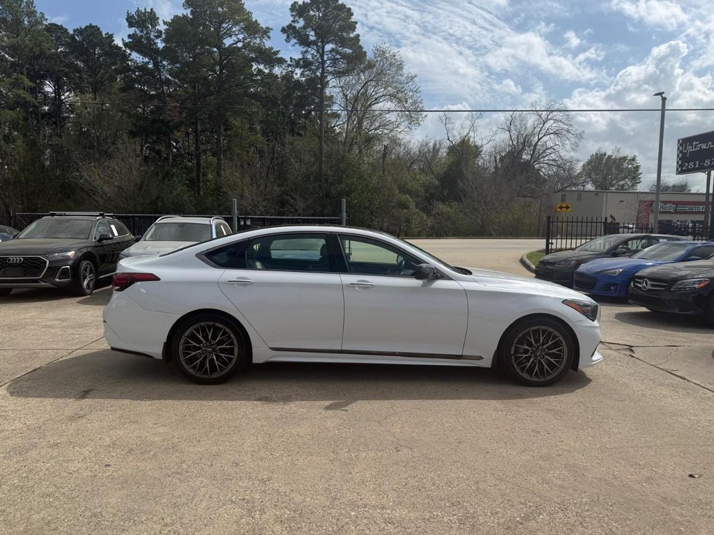 Genesis G80 Vehicle Full-screen Gallery Image 05