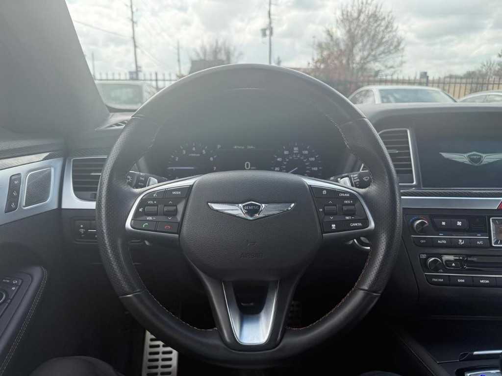 Genesis G80 Vehicle Full-screen Gallery Image 20