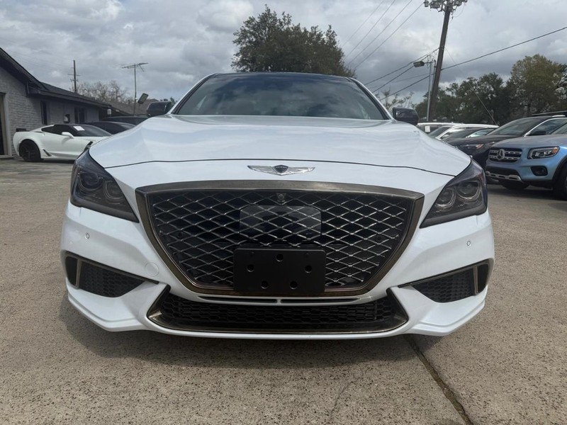 Genesis G80 Vehicle Full-screen Gallery Image 02