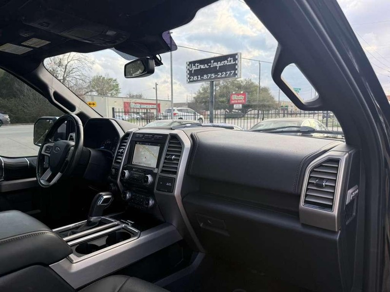 Ford F-150 Vehicle Full-screen Gallery Image 13