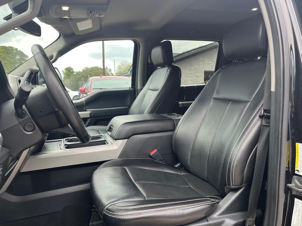 Ford Super Duty F-250 SRW Vehicle Full-screen Gallery Image 11