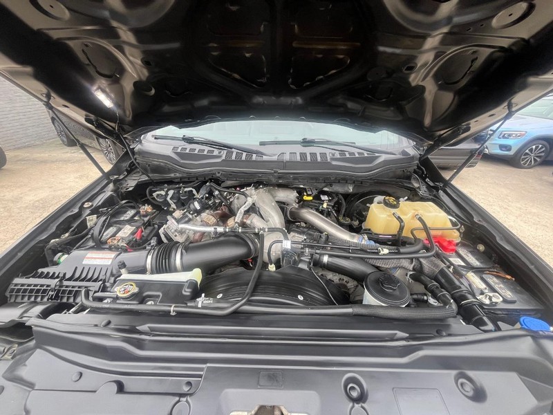 Ford Super Duty F-250 SRW Vehicle Full-screen Gallery Image 27