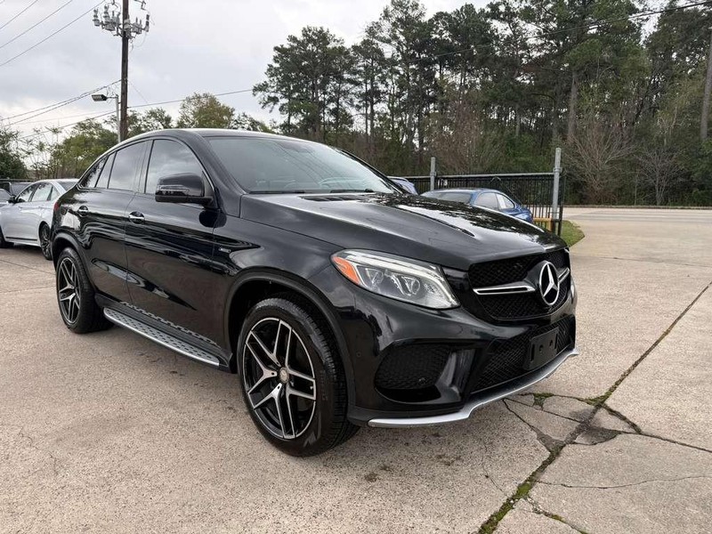 Mercedes-Benz GLE 450 Vehicle Full-screen Gallery Image 04