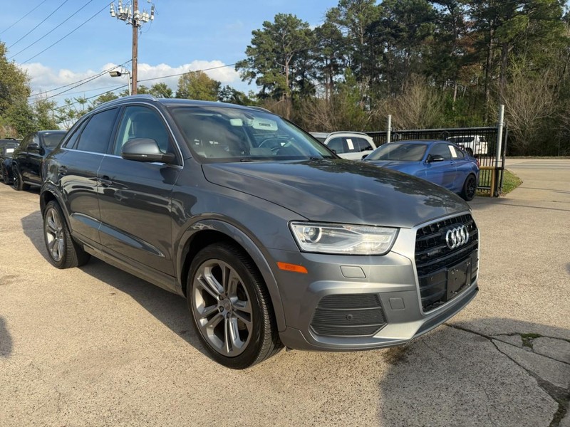 Audi Q3 Vehicle Full-screen Gallery Image 04