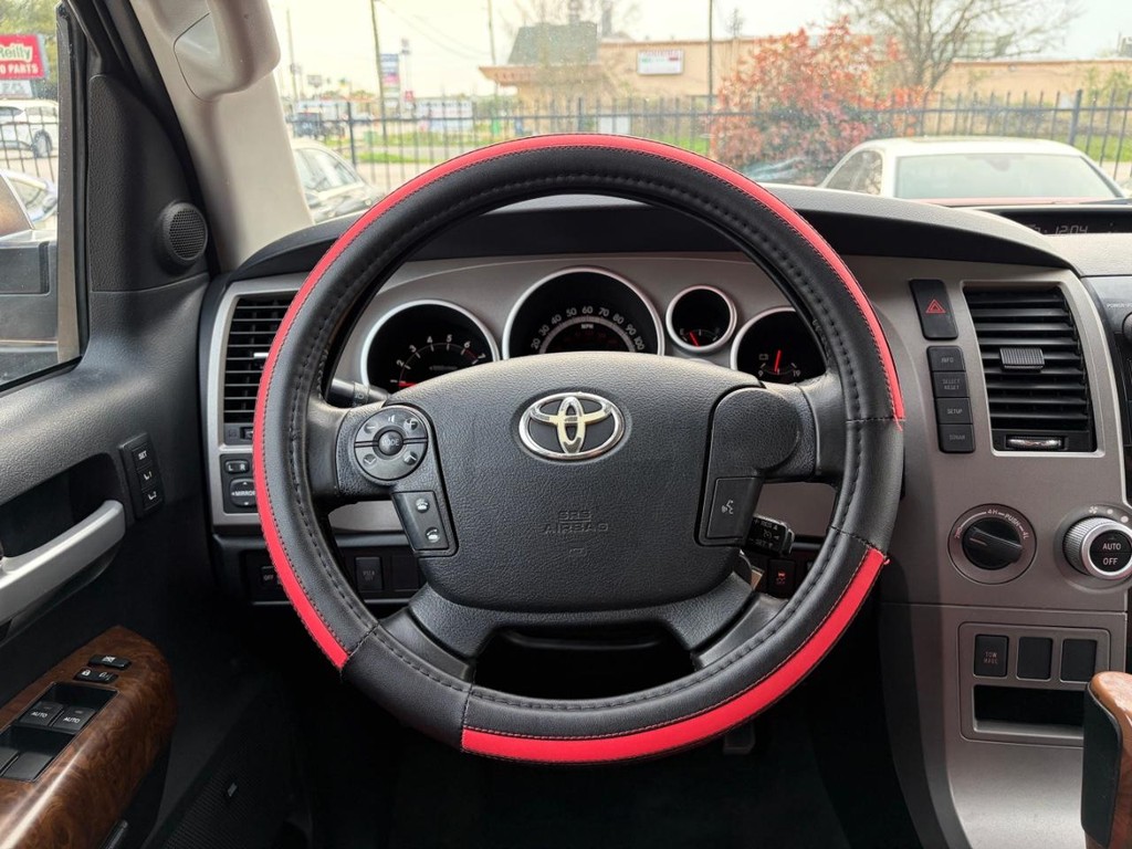 Toyota Tundra 4WD Truck Vehicle Full-screen Gallery Image 20