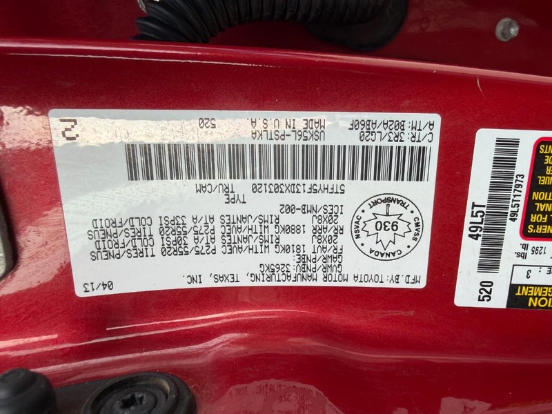 Toyota Tundra 4WD Truck Vehicle Full-screen Gallery Image 28