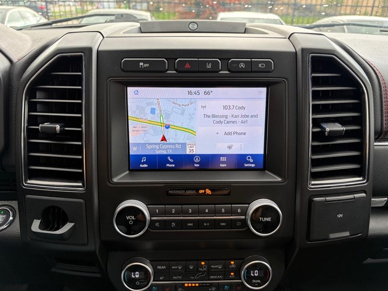 Ford Expedition Vehicle Full-screen Gallery Image 22