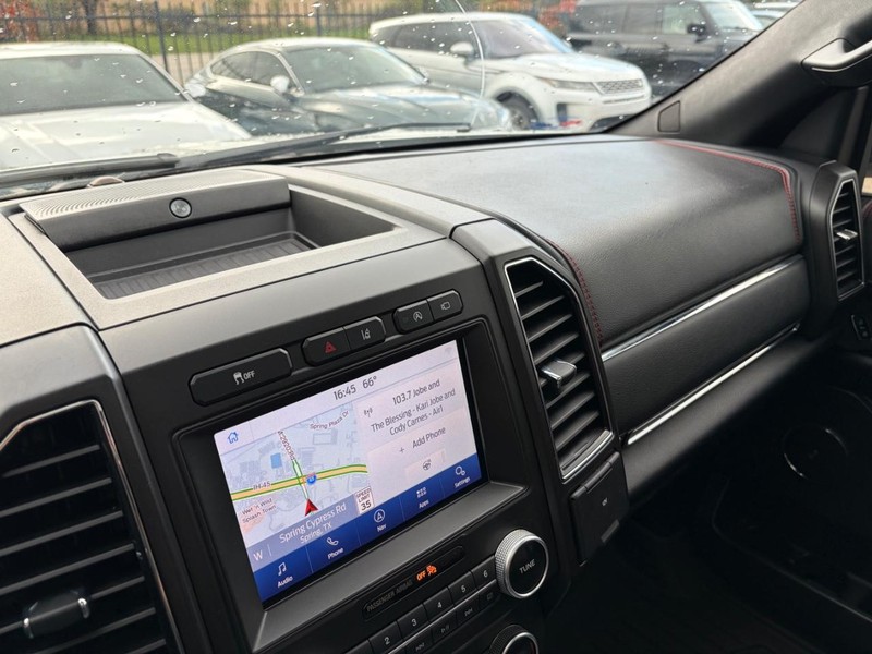 Ford Expedition Vehicle Full-screen Gallery Image 25