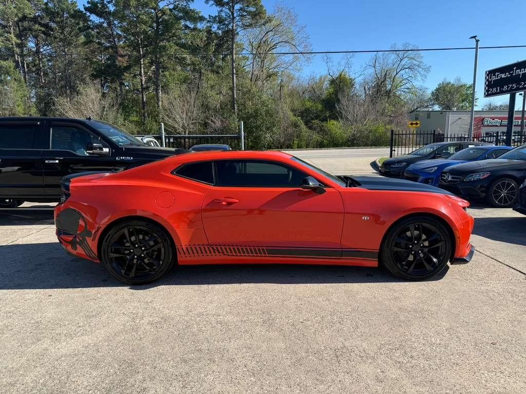 Chevrolet Camaro Vehicle Full-screen Gallery Image 05