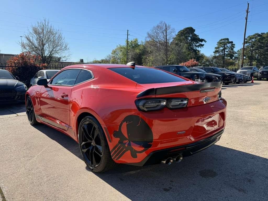 Chevrolet Camaro Vehicle Full-screen Gallery Image 08