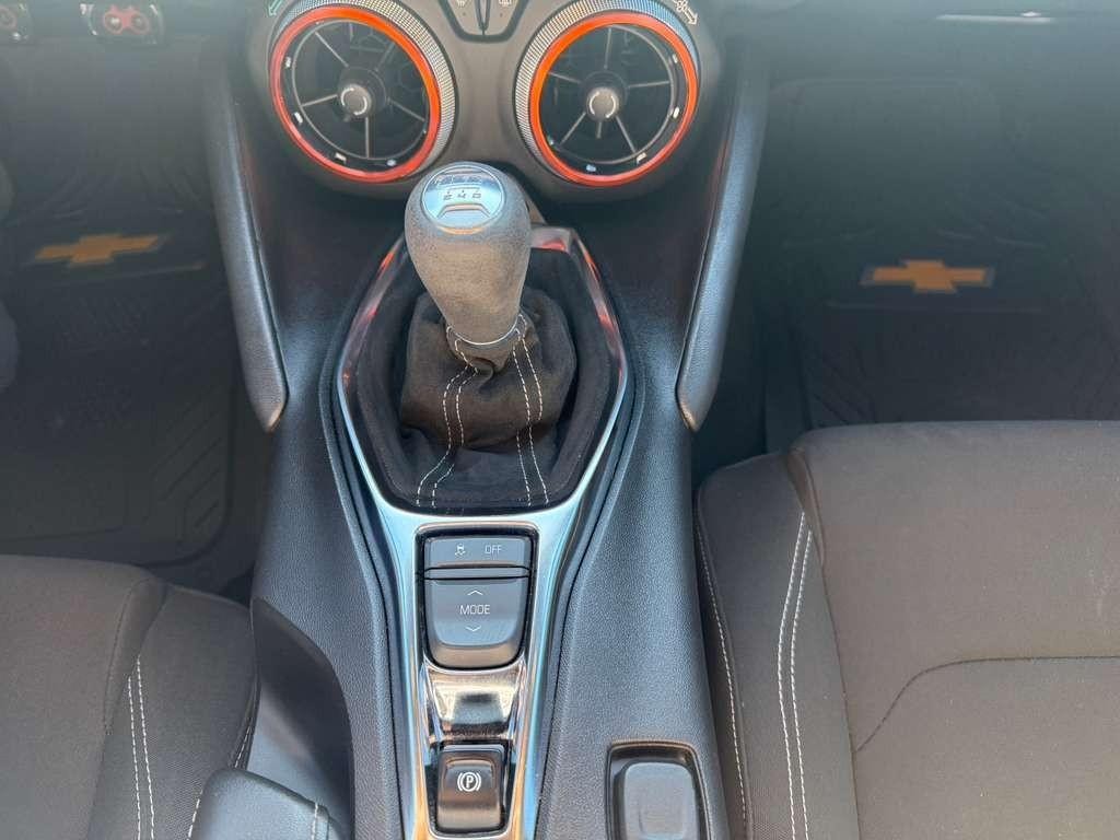 Chevrolet Camaro Vehicle Full-screen Gallery Image 22