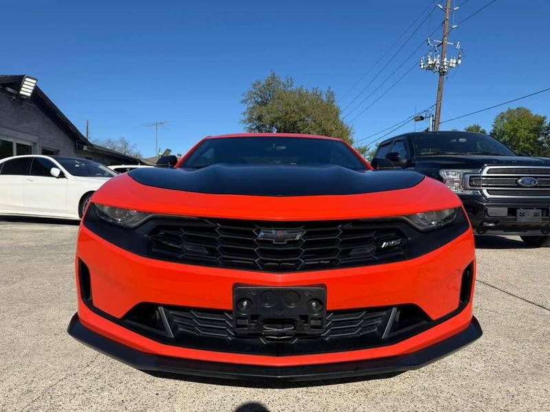 Chevrolet Camaro Vehicle Full-screen Gallery Image 02