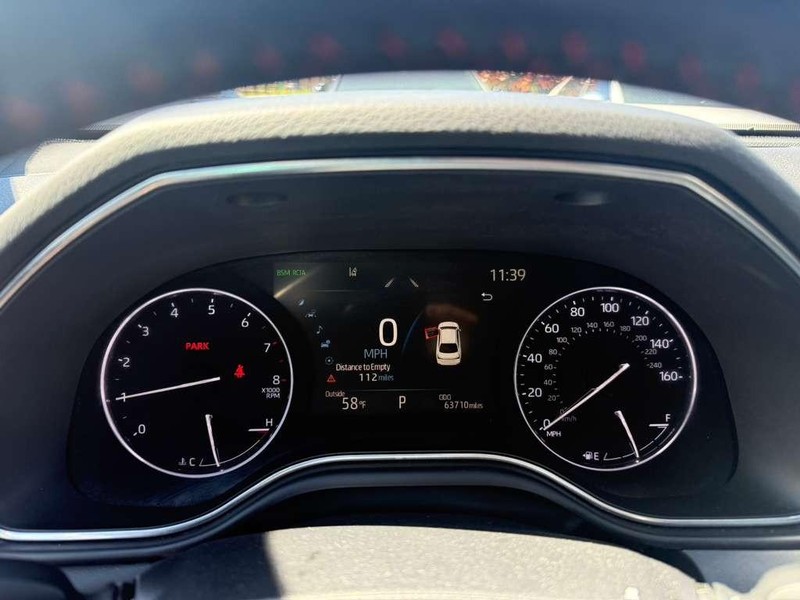 Toyota Avalon Vehicle Full-screen Gallery Image 21