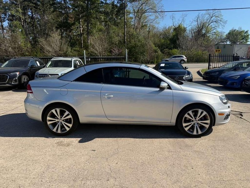 Volkswagen EOS Vehicle Full-screen Gallery Image 08